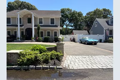 1133 Patricia Avenue, West Islip, NY 11795 - Photo 4
