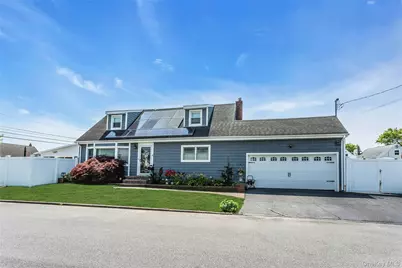 401 Beechmont Avenue, Lindenhurst, NY 11757 - Photo 2