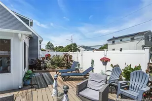 401 Beechmont Ave, Lindenhurst, NY 11757 - Photo 22