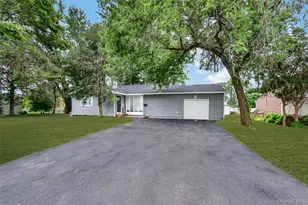 2202 Fire Ave, Medford, NY 11763 - Photo 2