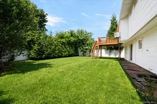 26 Acorn Ln, Plainview, NY 11803 - Photo 28