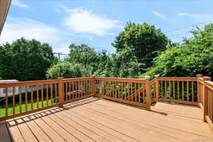 26 Acorn Ln, Plainview, NY 11803 - Photo 26