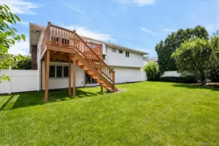 26 Acorn Ln, Plainview, NY 11803 - Photo 30