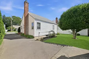 27 Plymouth Ave, Mineola, NY 11501 - Photo 18