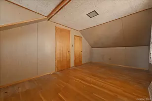 27 Plymouth Ave, Mineola, NY 11501 - Photo 14