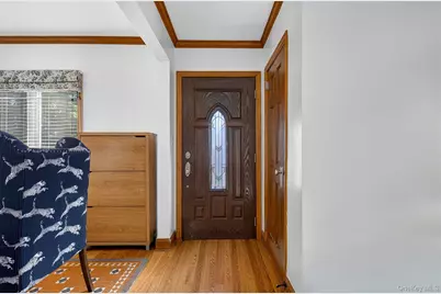 17019 Pidgeon Meadow Road, Fresh Meadows, NY 11365 - Photo 4
