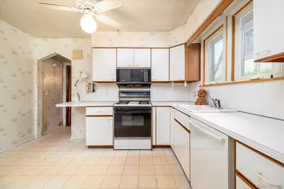 1563 Kenneth Avenue, Baldwin, NY 11510 - Photo 10