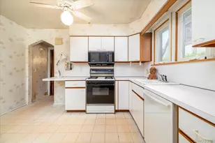 1563 Kenneth Ave, Baldwin, NY 11510 - Photo 10