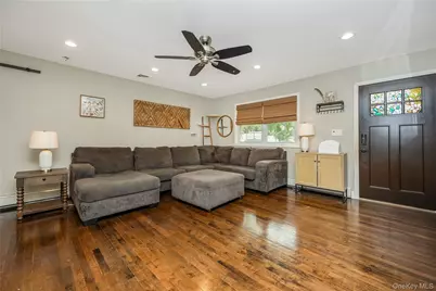183 Cherokee Street, Ronkonkoma, NY 11779 - Photo 4