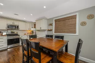 183 Cherokee St, Ronkonkoma, NY 11779 - Photo 10