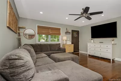 183 Cherokee Street, Ronkonkoma, NY 11779 - Photo 6