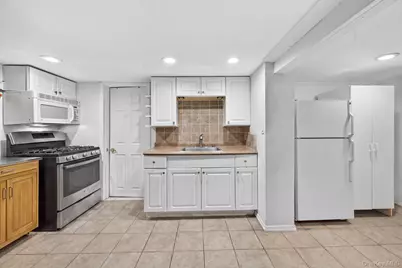 152 Parkwood Drive, Shirley, NY 11967 - Photo 28