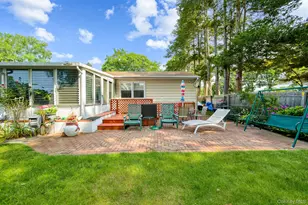 152 Parkwood Dr, Shirley, NY 11967 - Photo 4