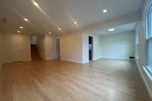 215-40 23rd Rd, Bayside, NY 11360 - Photo 4