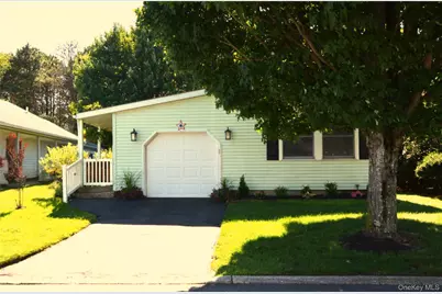105 W Village Circle #105, Manorville, NY 11949 - Photo 2