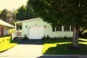 105 W Village Circle, Manorville, NY 11949 - Photo 2