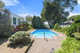 1621 Madison Ave, West Islip, NY 11795 - Photo 28