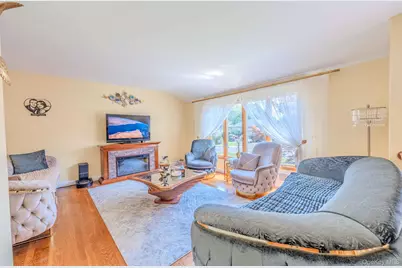 337 Burr Road, East Northport, NY 11731 - Photo 6