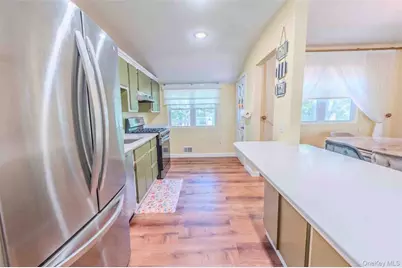 337 Burr Road, East Northport, NY 11731 - Photo 8