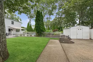 63 Woodview Ln, Centereach, NY 11720 - Photo 40