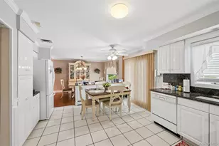 63 Woodview Ln, Centereach, NY 11720 - Photo 10