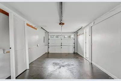 21 Manhattan Avenue #19, Middletown, NY 10940 - Photo 32