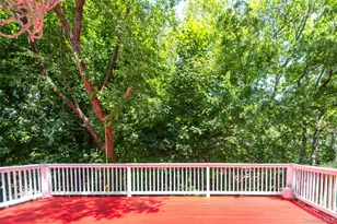 32 Birch Ct, Riverhead, NY 11901 - Photo 10