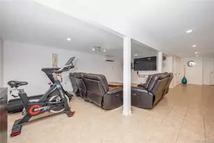 391 Bellmore Rd, East Meadow, NY 11554 - Photo 10