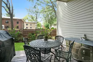 8 Waterside Close, Eastchester, NY 10709 - Photo 12