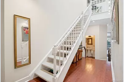 8 Waterside Close, Eastchester, NY 10709 - Photo 14