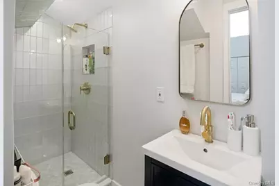 8 Waterside Close, Eastchester, NY 10709 - Photo 30