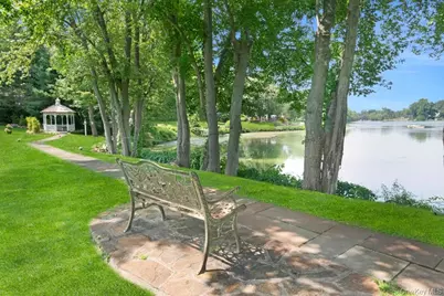 8 Waterside Close, Eastchester, NY 10709 - Photo 34