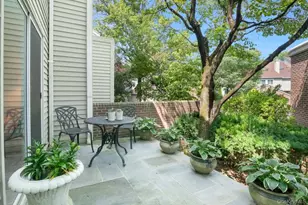 8 Waterside Close, Eastchester, NY 10709 - Photo 2