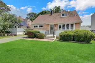 1 Prince St, Hicksville, NY 11801 - Photo 4