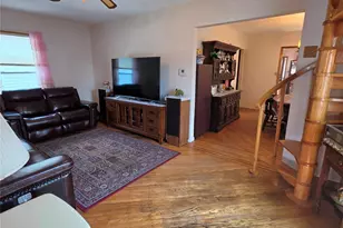 158-13 102nd St, Howard Beach, NY 11414 - Photo 10