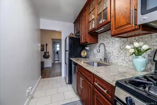 411 Merrick Rd, Rockville Centre, NY 11570 - Photo 10