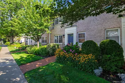 411 Merrick Road #A, Rockville Centre, NY 11570 - Photo 2