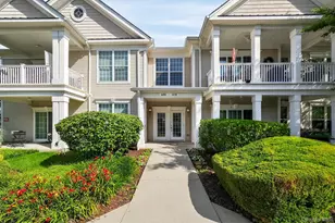418 Saratoga Ln, Fishkill, NY 12524 - Photo 2