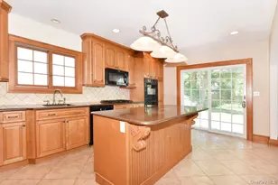 182 Ferncroft Rd, Mineola, NY 11501 - Photo 12