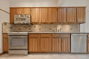 1935 Lenox Ave, East Meadow, NY 11554 - Photo 8