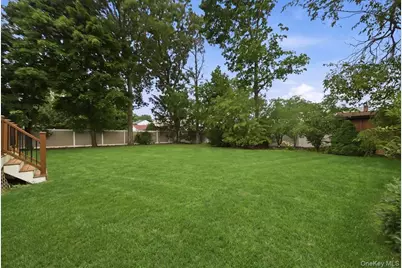 1935 Lenox Avenue, East Meadow, NY 11554 - Photo 28