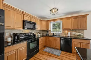 18 Hickory Pl, Middletown, NY 10941 - Photo 18