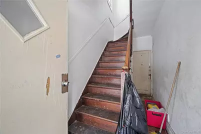 763 E 217th Street, Bronx, NY 10467 - Photo 4