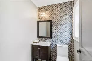 89 Poplar St, Garden City, NY 11530 - Photo 12