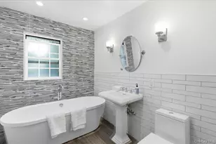 89 Poplar St, Garden City, NY 11530 - Photo 18