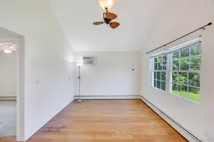 22 Maplewood Ave, Selden, NY 11784 - Photo 20