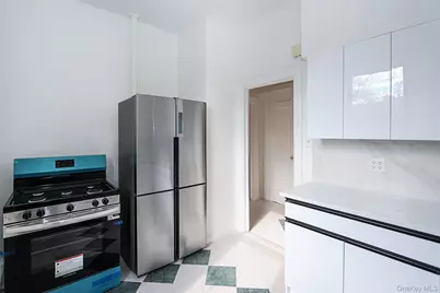 11525 Metropolitan Avenue #233, Kew Gardens, NY 11418 - Photo 10