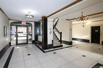 11525 Metropolitan Avenue #233, Kew Gardens, NY 11418 - Photo 2