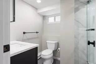 53 Elizabeth Dr, Bethpage, NY 11714 - Photo 30