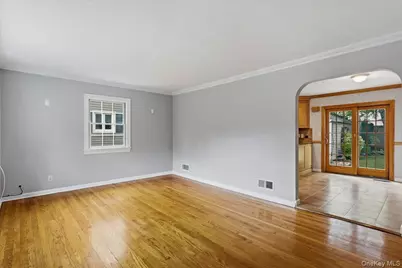 194 Lincoln Place, Eastchester, NY 10709 - Photo 4